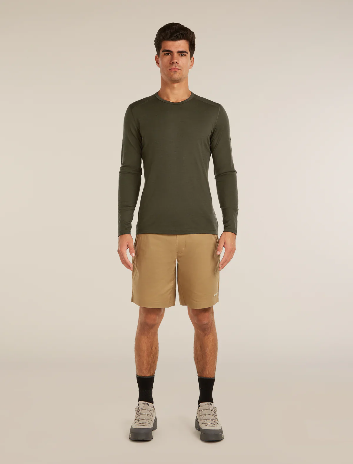 Icebreaker Merino 200 Oasis Long Sleeve Crew Thermal Top (Men's) - Image 9