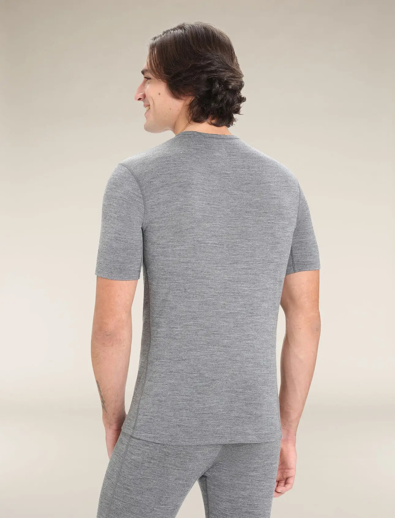 Icebreaker Merino 200 Oasis Short Sleeve Crew Neck (Men's) - Image 5