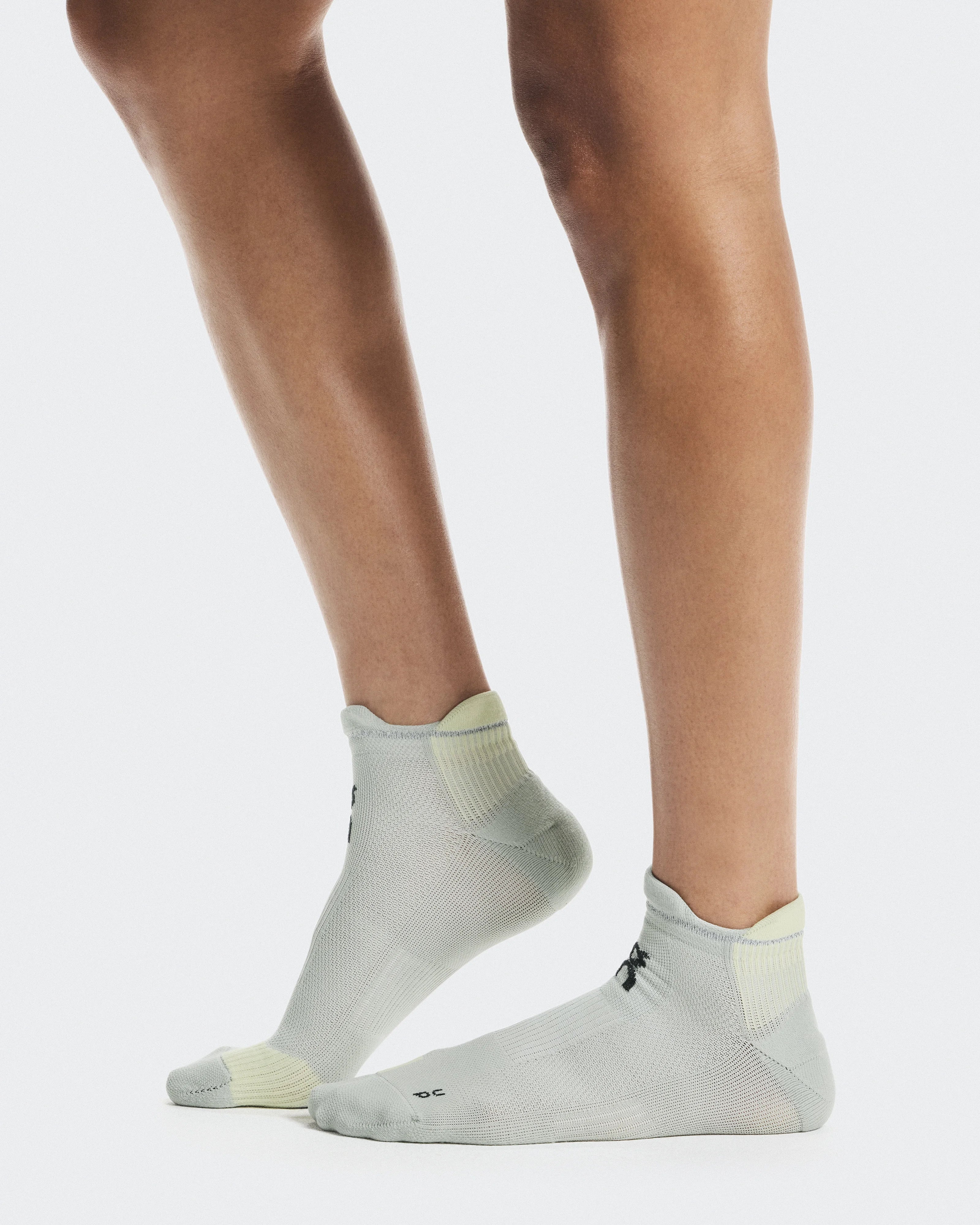 On Performance Run Sock Low (Unisex) - Image 12